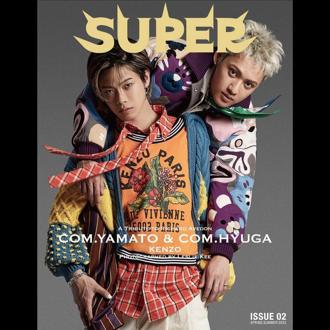 レスリー・キーさんのインスタグラム写真 - (レスリー・キーInstagram)「Super Magazine @supermagazinenyc  ★ 2023SS issue 02★  「A Tribute to Richard Avedon」 Celebrating on 15 May 2023, the 100th Birthday of legendary photographer Richard Avedon !  @avedonfoundation #richardavedon #avedon100 #superavedon #supermagazinenyc #lesliekee   COM.YAMATO / COM.HYUGA @com.yamato @com.hyuga   Photographed by @lesliekeesuper  Styling by @enosogohs  Hair Makeup by @continue_toshiyasuoki  Filmed & edited by @masashige_ueno Photo Retouching by Fight Club  Wardrobe @kenzo  @x8_gallery @asahi_fashion #comyamato #comhyuga」5月16日 13時34分 - lesliekeesuper