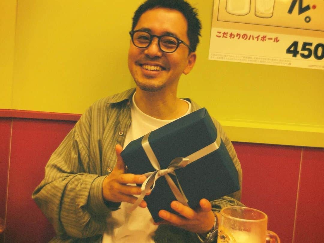 戸田華鈴さんのインスタグラム写真 - (戸田華鈴Instagram)「友達の叔父がオーナーの焼肉屋さん🥩  1ヶ月越しのお誕生日お祝い。 楽しすぎた。はしゃぎすぎた。少し反省。  1枚目の写真ごちゃごちゃしてる感じが好き」5月16日 13時36分 - karintsuji