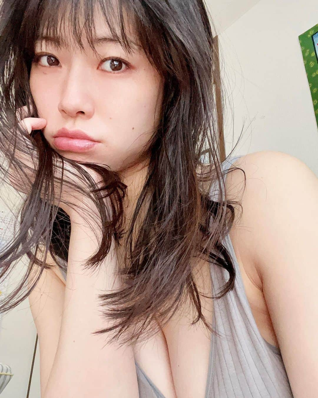 小田飛鳥さんのインスタグラム写真 - (小田飛鳥Instagram)「relax time☕️🌿 #nomakeup #nomakeupselfie #すっぴん #スッピン #bööbs #boobsofinstagram #おっぱいは正義 #sexywomen #セクシー番長 #小田飛鳥」5月16日 14時08分 - asuka_oda_0320