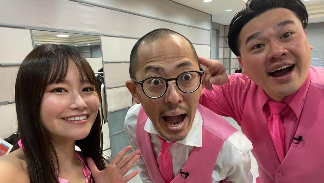 東坂みゆさんのインスタグラム写真 - (東坂みゆInstagram)「『有田ジェネレーション』 paravi放送:Seasnn⑧ . チラリズムネタGP みていただけましたか〜💓 . ちゃんぴおんずさんと "ちょんぴおんず"として 一緒にあのネタさせて頂きました🥰 . 小峠さんにもあのダンスを？！❤️ . まだ見てない方みてねぇ🌱」5月16日 14時01分 - miyu_0519_