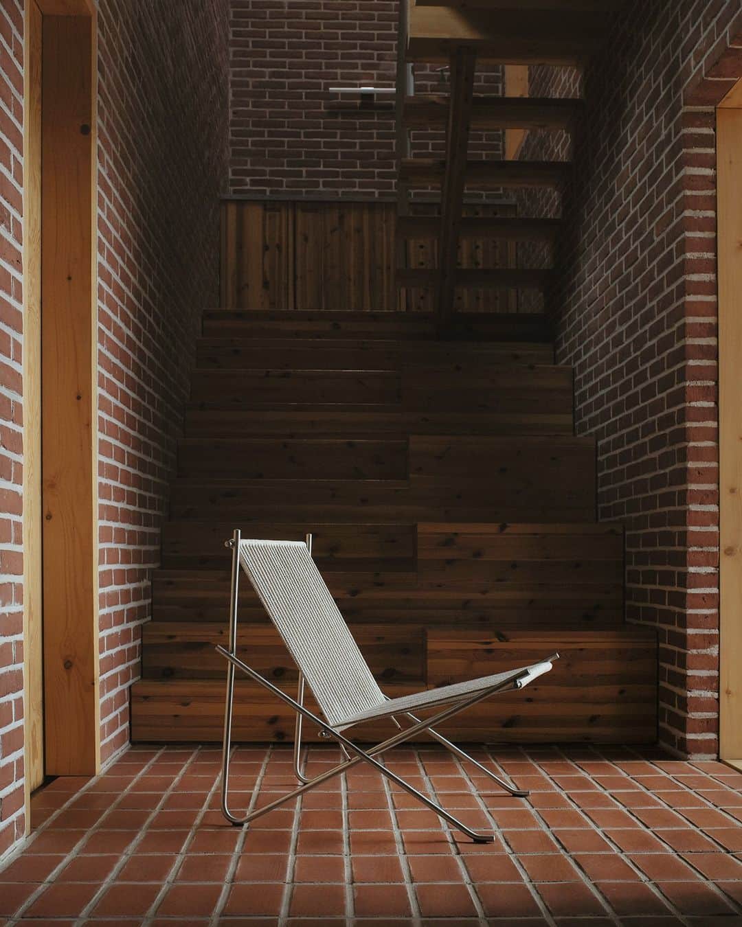 フリッツハンセンさんのインスタグラム写真 - (フリッツハンセンInstagram)「Beautiful, light and sculptural, the newly released PK4™ lounge chair by Poul Kjærholm. ⁠ ⁠ Made in 1952 for his friends and family. Today, it stands at the intersection of art and design. ⁠ ⁠ Explore the PK4™ lounge chair via the link in bio. ⁠ ⁠ Photos: @villevarumo for @kinfolk」5月16日 14時10分 - fritzhansen