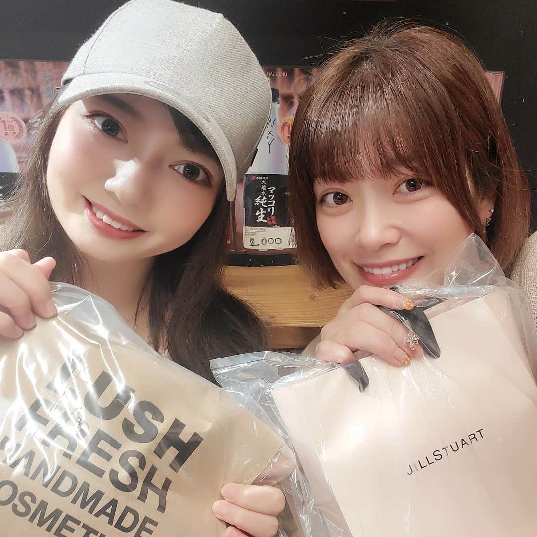 のインスタグラム：「昨日ははしこちゃんと久々にご飯行ってきましたた🤍🐰🧡 いっぱいお話して、いっぱい甘えて、さらにお誕生日のお祝いまでしてもらって…😢✨幸せ過ぎたーーー🍀」