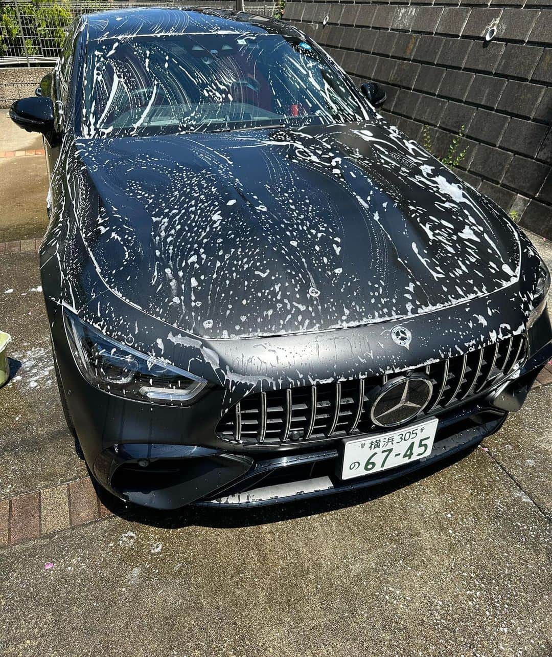谷口信輝さんのインスタグラム写真 - (谷口信輝Instagram)「ペルシードの洗車グッズは、全部が優しい。 車も気持ち良がってる。  #pellucid #洗車 #車を綺麗にすると気持ちいい #車が喜ぶ洗車グッズを #ホイルは内リムまで洗うタイプです」5月16日 14時51分 - nobuterutaniguchi