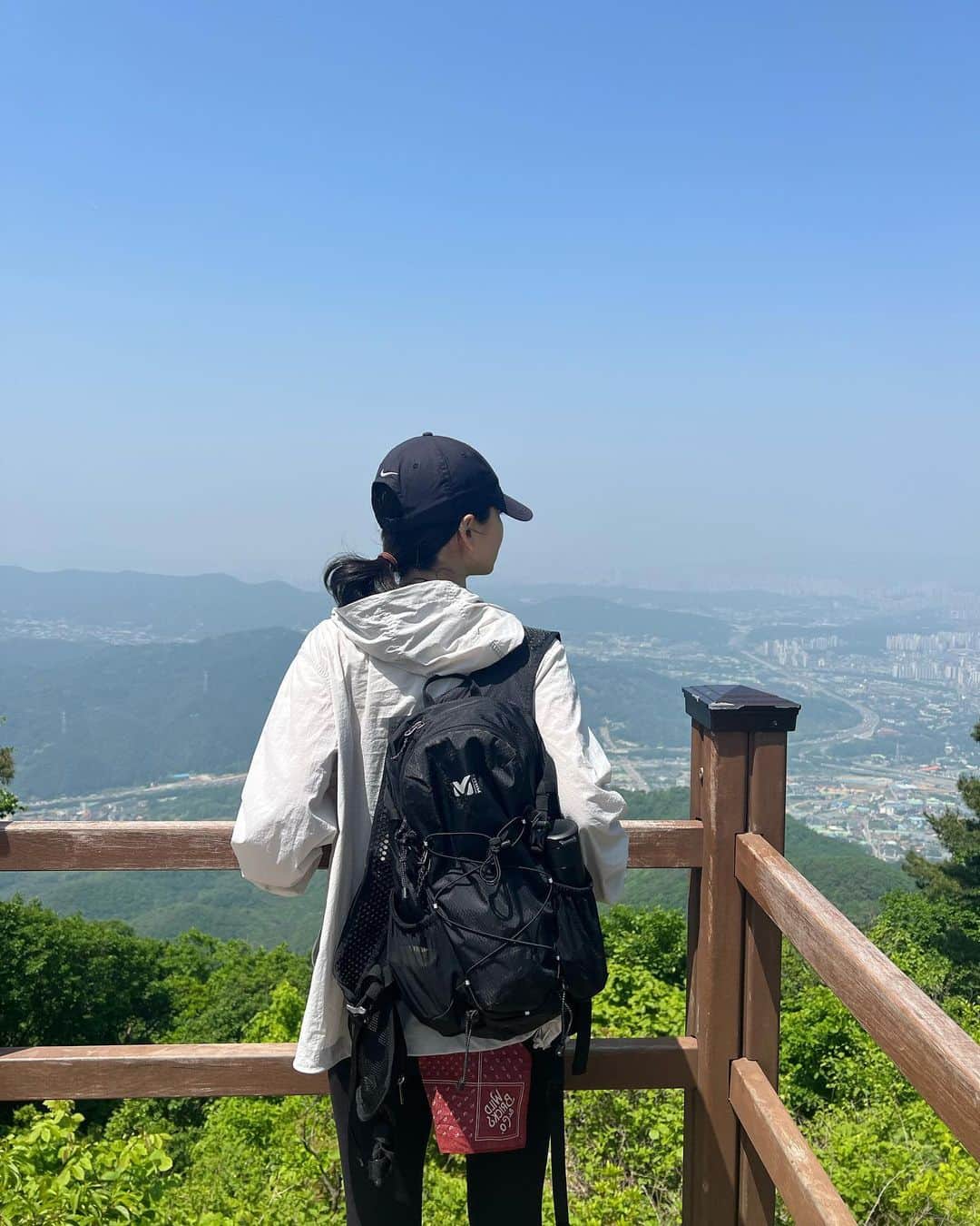 ウォン・ジナさんのインスタグラム写真 - (ウォン・ジナInstagram)「올해 첫 등산💚」5月16日 14時52分 - j0i3n2a9