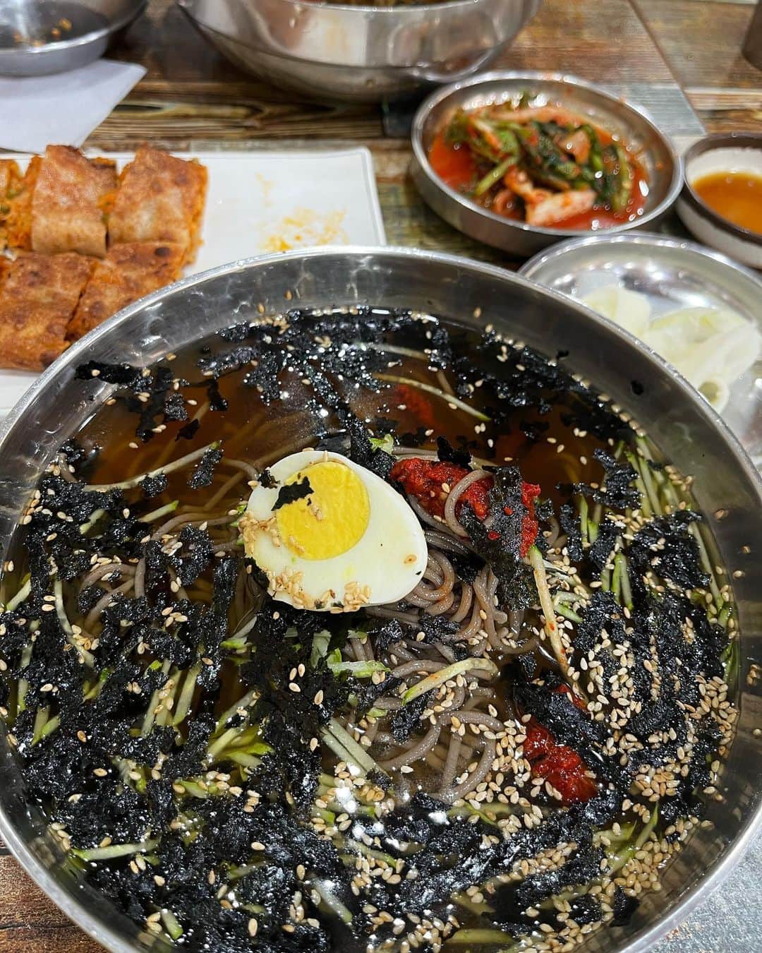 ウォン・ジナさんのインスタグラム写真 - (ウォン・ジナInstagram)「올해 첫 등산💚」5月16日 14時52分 - j0i3n2a9