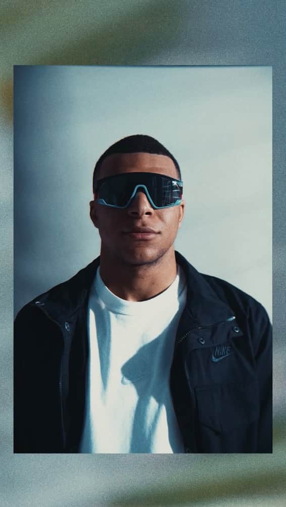 OAKLEYのインスタグラム：「Football is only part of who @k.mbappe is and what he’s about – also key: empowering and inspiring the next generation to dream big. #BeWhoYouAre #BXTR」