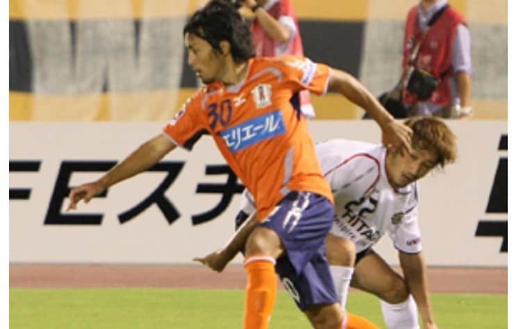 松永祥兵のインスタグラム：「Jリーグ30周年おめでとうございます🎊現役時代特にJリーグに貢献できたことはありませんでしたが、これから微力ながら貢献できればと思います☺️」