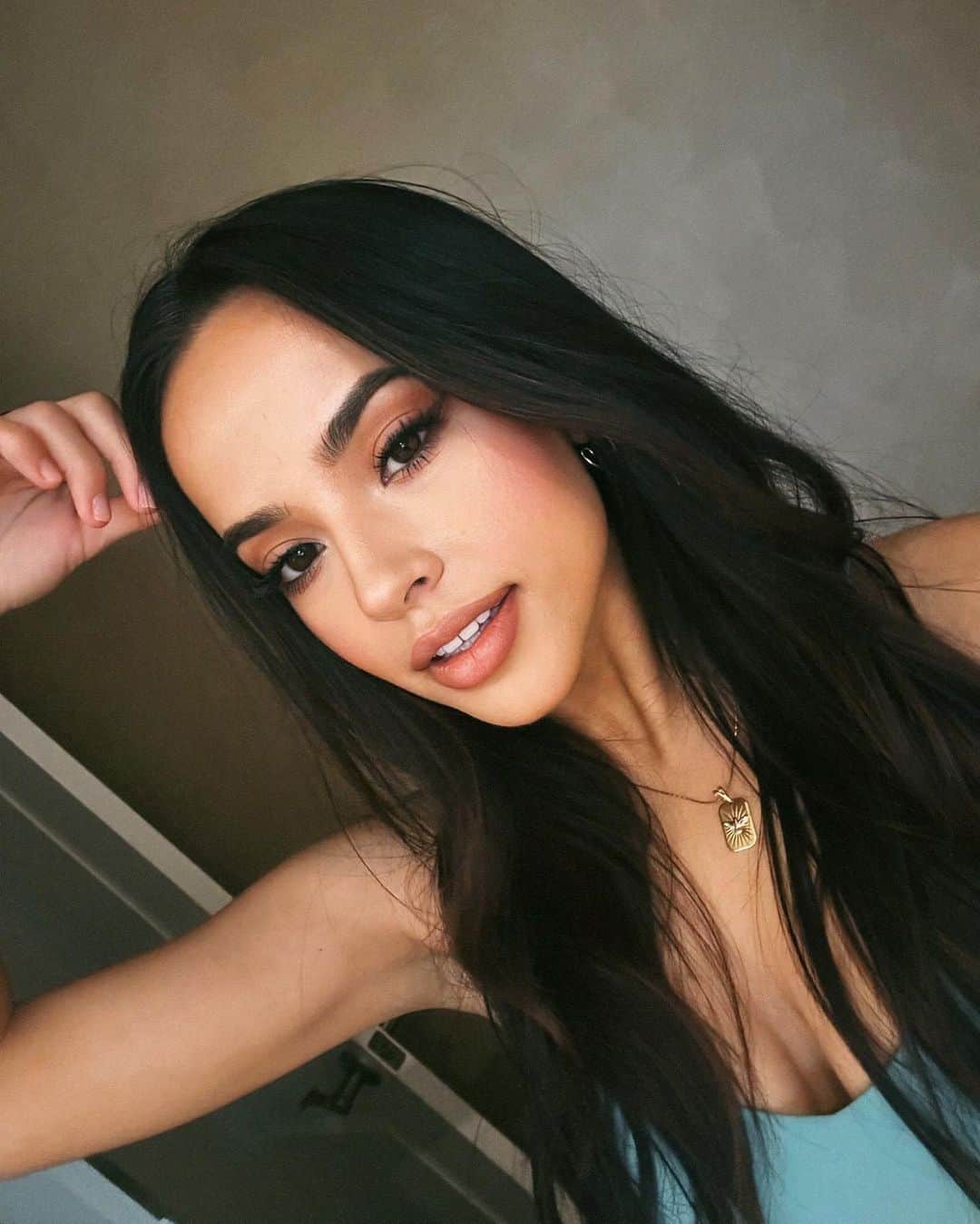 ベッキーGのインスタグラム：「Both are real, both are me. 🫶🏽 Thankful for those closest to me who love and support me in this life journey of becoming my truest self. It’s been a few years of therapy & this shits still hard but SO WORTH IT. 😂 Happy Mental Health Awareness Month 🤍」