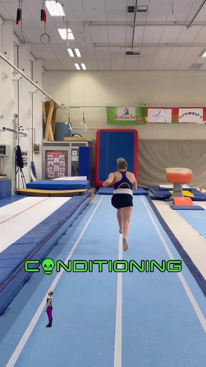 エリザベト・ザイツのインスタグラム：「Ja, auch am Boden möchte ich wieder fit werden 🥲   #conditioning #workhard #nationalteam #roadtoparis2024 #teamgermany #gymnastics #eliseitz」