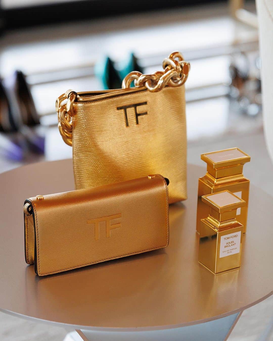 トムフォードのインスタグラム：「TOM FORD BEAUTY EVENT FOR SOLEIL DE FEU IN PORTO HELI, GREECE.  SCENES FROM THE STYLING SUITE.  #TOMFORDBEAUTY #TOMFORD」