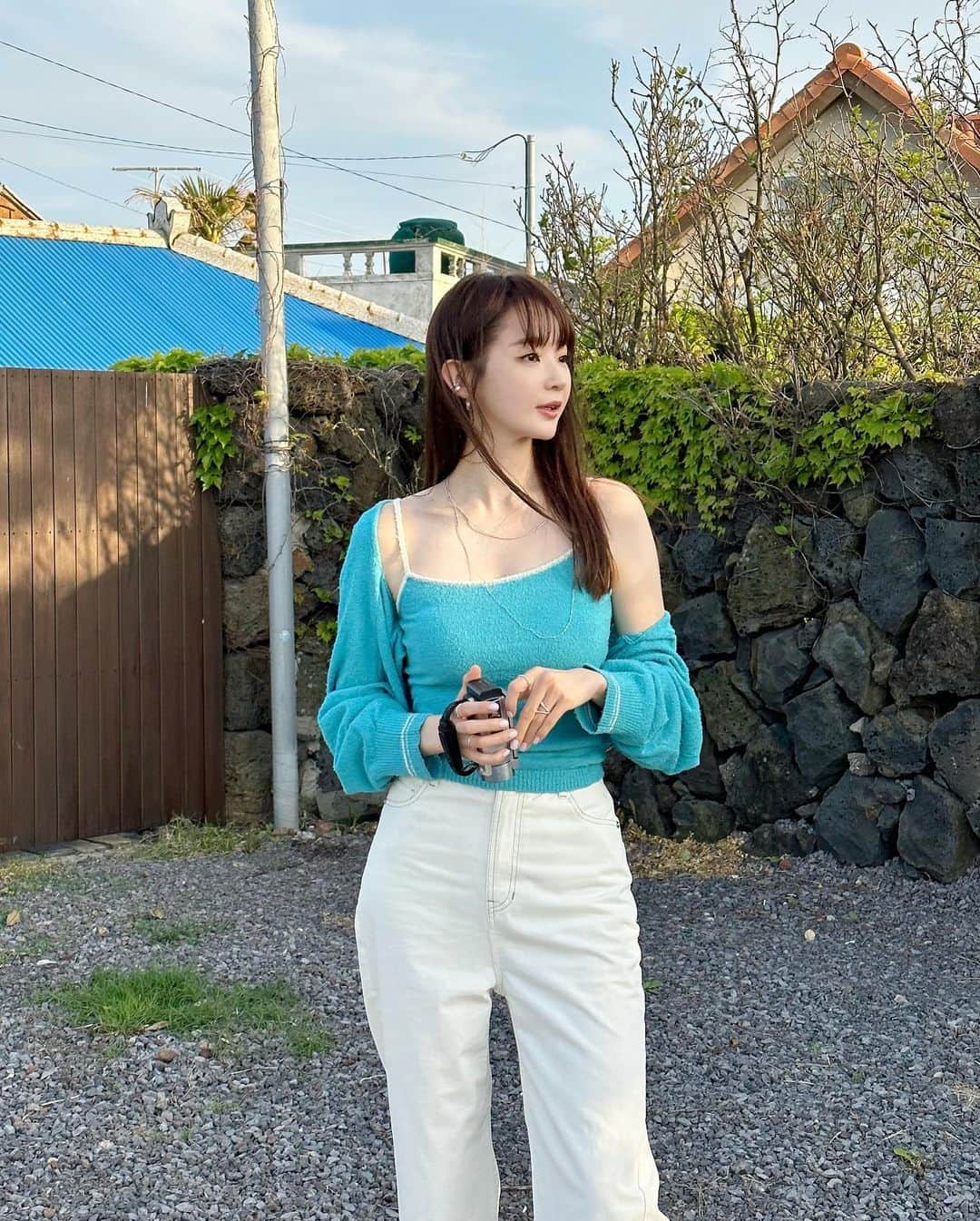 カン・ミンギョン のインスタグラム：「하루였지만 행복했따... 🫧💙🫧」