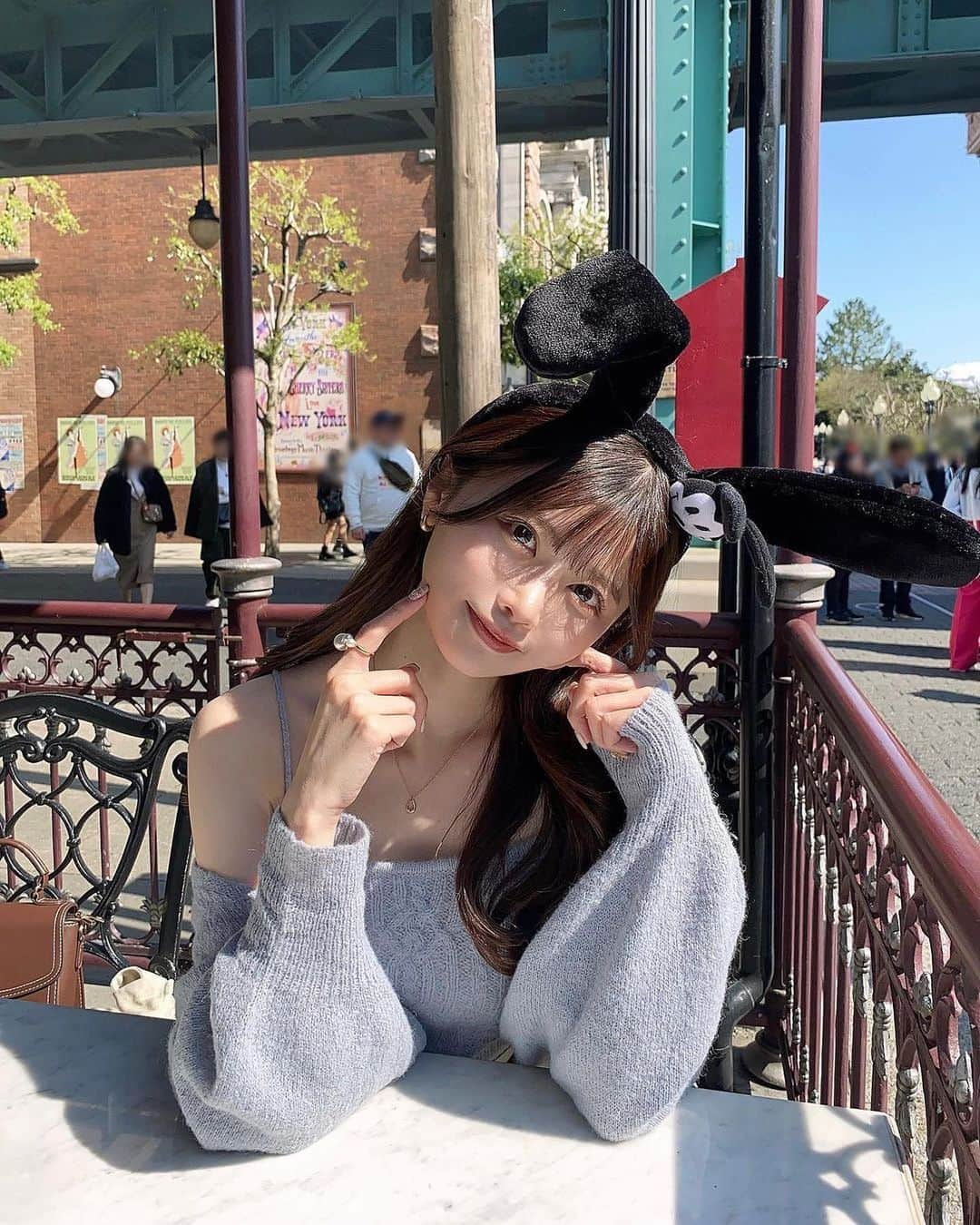 美女美容事情さんのインスタグラム写真 - (美女美容事情Instagram)「《Disney♡Girl💕🐭🏰》 *⁠ リポストを使って素敵な美女の投稿を紹介させて頂く【ビジョビ💄美女美容事情💅】のコーナーです✨ *⁠ 今回ご紹介させて頂きますのは!!👀❤︎⁠⠀ ほにさん< @mhr_honi >の素敵なお写真📸⁠⠀⁠⠀⁠⠀⁠ *⁠⠀⁠⠀⁠⠀⁠⠀ ディズニーでの休息タイム🥤🍖 このショットが可愛くてたまらないですね💖🍬 *⠀⁠⠀⁠⠀⁠⠀⁠⠀ ほにさん< @mhr_honi > ⁠⠀⁠⠀⁠⠀⁠⠀ 素敵な投稿ありがとうございました☺️📸✨ *⠀⁠⠀⁠⠀⁠⠀⁠⠀ ほにさんのアカウントには他にも素晴らしい投稿が沢山ありますので是非覗いてみてくださいね💁‍♀️💙⁠⠀⁠⠀⁠⠀⁠⠀ *⠀⁠⠀⁠⠀⁠⠀⁠⠀ △▼△▼△▼△▼△▼△▼△▼△▼△▼ ⁠⠀⁠⠀⁠⠀ ❤🧡💛「美女美容事情」💚💙💜⠀⠀⠀⠀⠀⠀⠀⠀⠀⠀⠀⠀⠀⠀⁠⠀⁠⠀⁠⠀⁠⠀⁠⠀ 👇掲載ご希望の方は👇⠀⠀⠀⠀⠀⠀⠀⠀⠀⠀⠀⠀⠀⠀⠀⁠⠀⁠⠀⁠⠀⁠⠀⁠⠀ @b_b_j.jタグ付けと🖤 #ビジョビ ⁠⠀ 🖤タグ付けお願いします✨⠀⠀⠀⠀⠀⠀⠀⠀⠀⠀⠀⠀⠀⠀⠀⁠⠀⁠⠀⁠⠀⁠⠀⁠⠀ △▼△▼△▼△▼△▼△▼△▼△▼△▼ ⁠⠀⁠ #ディズニー #ディズニーシー #東京ディズニーシー #disney #disneysea #tokyodisneysea #disneyland #ディズニーコーデ #disneycode #グレイル」5月16日 18時18分 - b_b_j.j