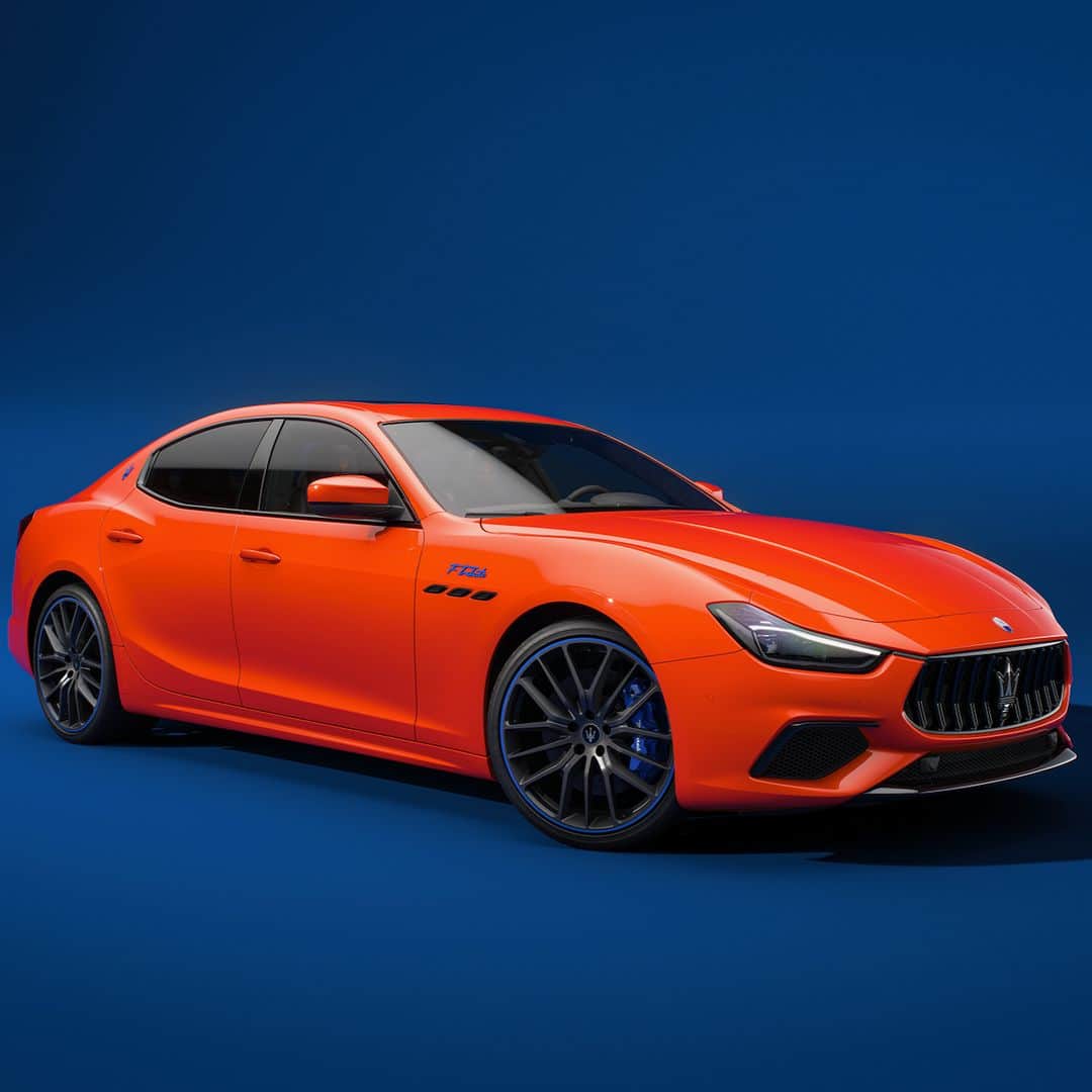 Maserati Japan | マセラティ ジャパンのインスタグラム：「高性能なギブリにとって最も威厳のある存在。F1 に参加した最初の女性「マリア・テレサ・デ・フィリッピス」の華やかな過去のレース活動と彼女のエレガンスに敬意を示したタイムレスなデザイン。  詳しくはこちら https://www.maserati.com/jp/ja/shopping-tools/maserati-ghibli-2023  #Maserati #マセラティ #MaseratiJapan #マセラティジャパン #Ghibli #ギブリ」
