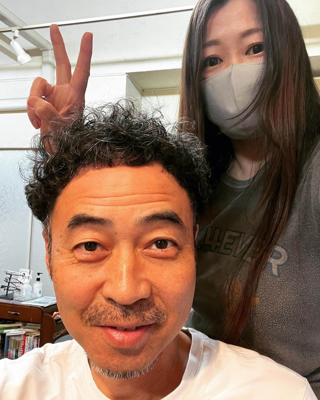 杉本知香さんのインスタグラム写真 - (杉本知香Instagram)「芸人ラッシュ（笑）  #中目黒美容室 #ダイノジ大地#ダイノジ#大地洋輔  #ガリットチュウ福島 #ガリットチュウ#福島善成 #内弁士ごくう  #ペナルティワッキー #ペナルティ#ワッキー」5月16日 18時39分 - sugimotoc