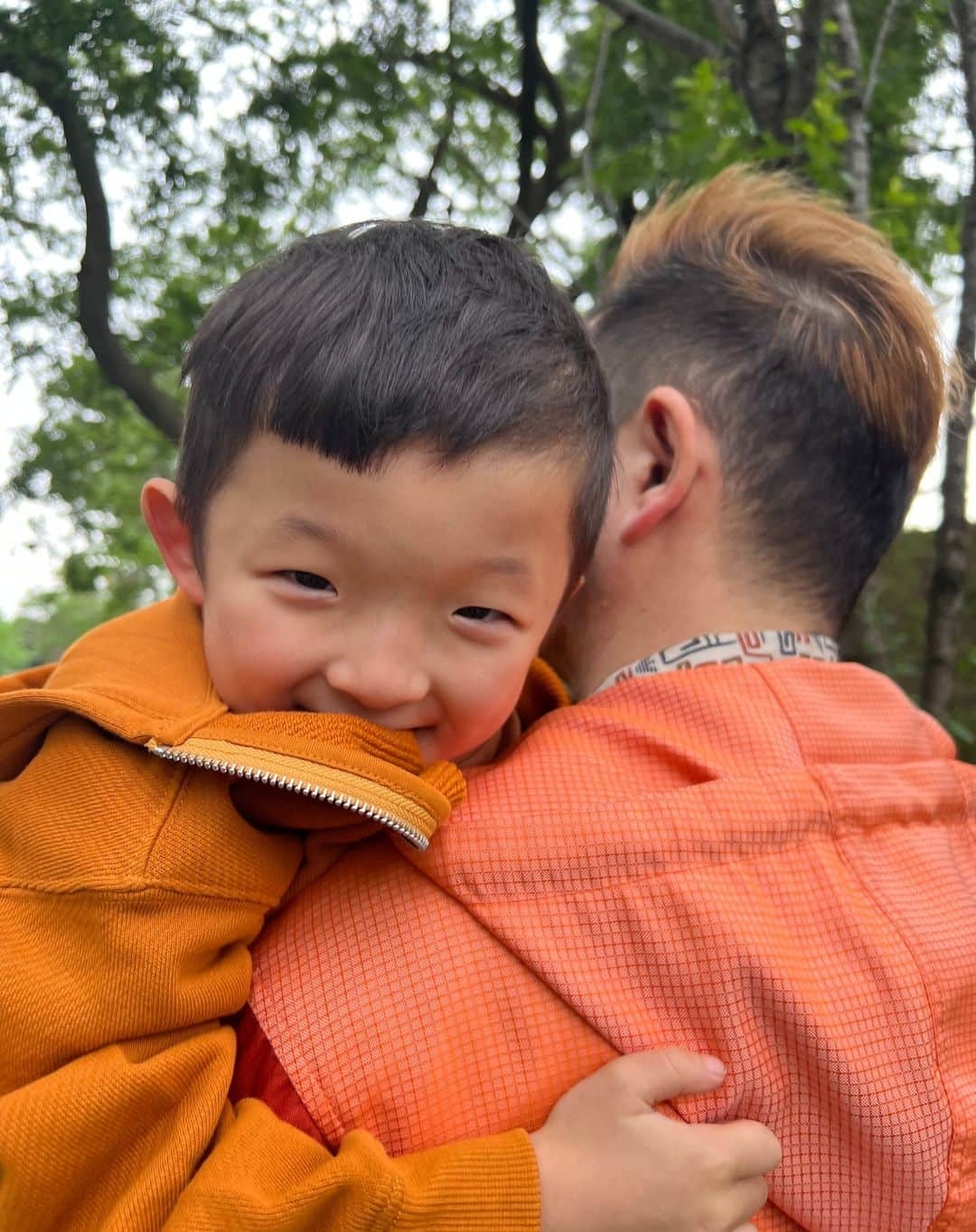 中村獅童さんのインスタグラム写真 - (中村獅童Instagram)「男2人旅。  #EAsustainable #EAJunior #名古屋タカシマヤ #陽喜 #獅童  明日5月17日～30日まで、エンポリオ アルマーニ ジュニア ジェイアール名古屋タカシマヤ店でポップアップストアも開催しているそうです。」5月16日 18時35分 - shido_nakamura