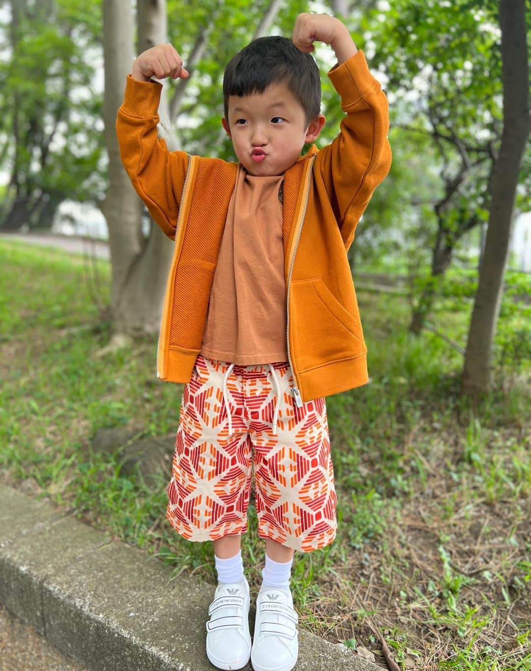 中村獅童さんのインスタグラム写真 - (中村獅童Instagram)「男2人旅。  #EAsustainable #EAJunior #名古屋タカシマヤ #陽喜 #獅童  明日5月17日～30日まで、エンポリオ アルマーニ ジュニア ジェイアール名古屋タカシマヤ店でポップアップストアも開催しているそうです。」5月16日 18時35分 - shido_nakamura