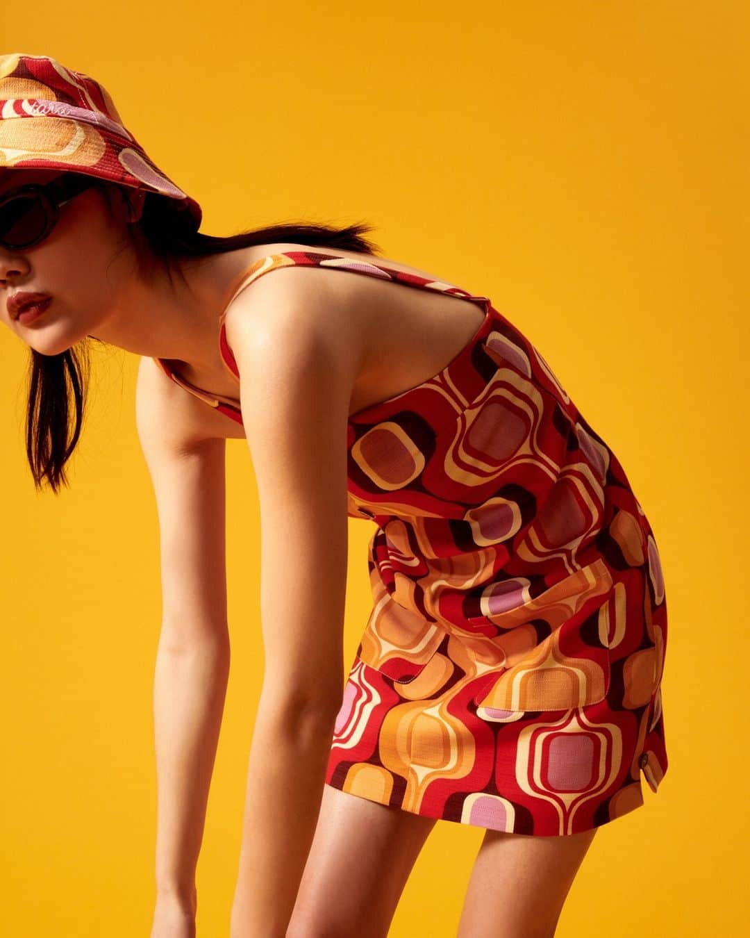 タラジャーモンのインスタグラム：「In an urgent need of sun.  #tarajarmon #fashion #PE23 #newin」