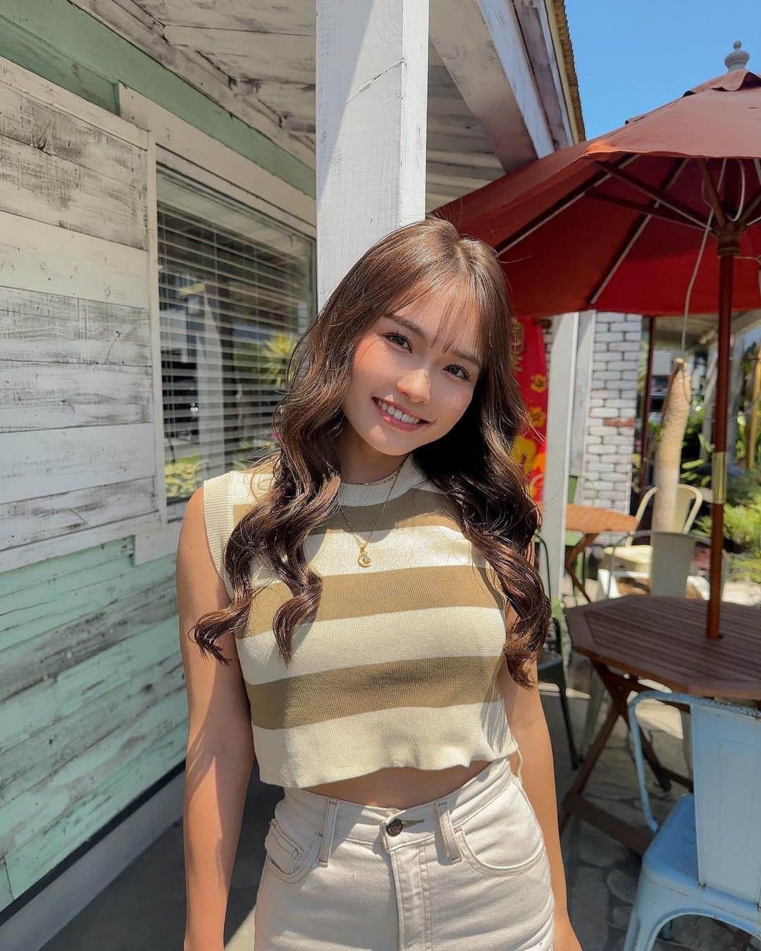 baby.maiさんのインスタグラム写真 - (baby.maiInstagram)「. . パピーとLUNCH行った時に撮ってもらった📷💞 久々にコナズ行ったけど美味しかったなぁ🥞🍴 ただ食べた後でお腹が…。笑  山本舞香さんをイメージモデルにした @irie_beach のネックレス✨ サージカルステンレス316Lのみを利用してるみたい🥴 錆びにくいから 海とかプールにも着けていけるのがいいよな🙆🏽‍♀️ しかも金属アレルギーも対応⭕️  ストーリーにURL貼っとくね🔗  tops @shein_japan "14698633"  クーポンコード"babymai" お買い上げ金額1～5,999円まではセール価格より15%OFF 6,000円以上は20%OFFが適用されるよ🌷  #コナズ珈琲 #コナズ #SHEIN #SHEINforALL #SHEINpartner #ad #iriebeach #hawaiianjewelry #ハワジュ #ハワイアンジュエリー #ネックレス」5月16日 19時07分 - maixxaloha