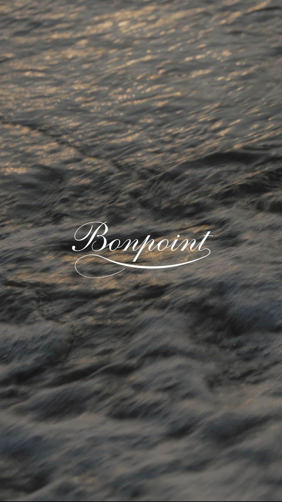 のインスタグラム：「Bonpoint Women SS23 | The rhythm of the waves. ​ A relaxing summer with the promise of long walk at sunset. ​  🎥 @Charlotte_Lapalus​  #Bonpoint #BonpointFemme」