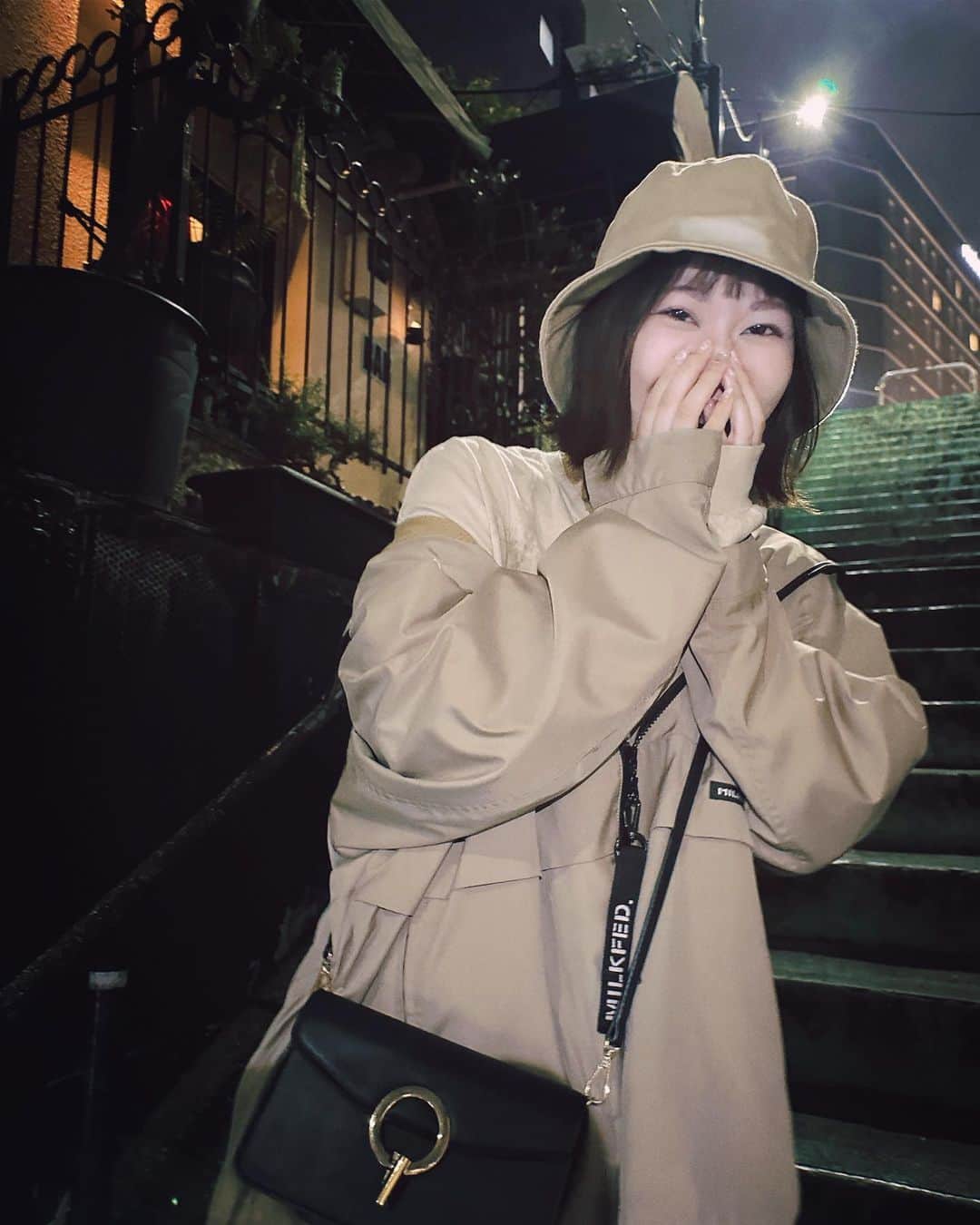 平崎里奈さんのインスタグラム写真 - (平崎里奈Instagram)「親友と夜お散歩🤭🌙 ずーっとしゃべってる🤣」5月16日 19時27分 - hirasakirina