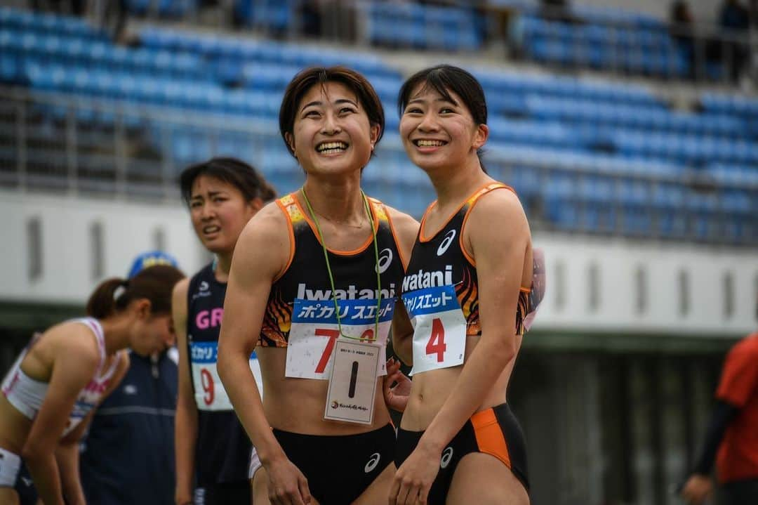 塩見綾乃さんのインスタグラム写真 - (塩見綾乃Instagram)「・ 関西実業団  800m🥇400m🥈マイル🥇 連戦からの1日3種目さすがにきっつい🫠笑 来年も頑張ります😇  マイル2連覇✌️」5月16日 19時44分 - shioajiiii