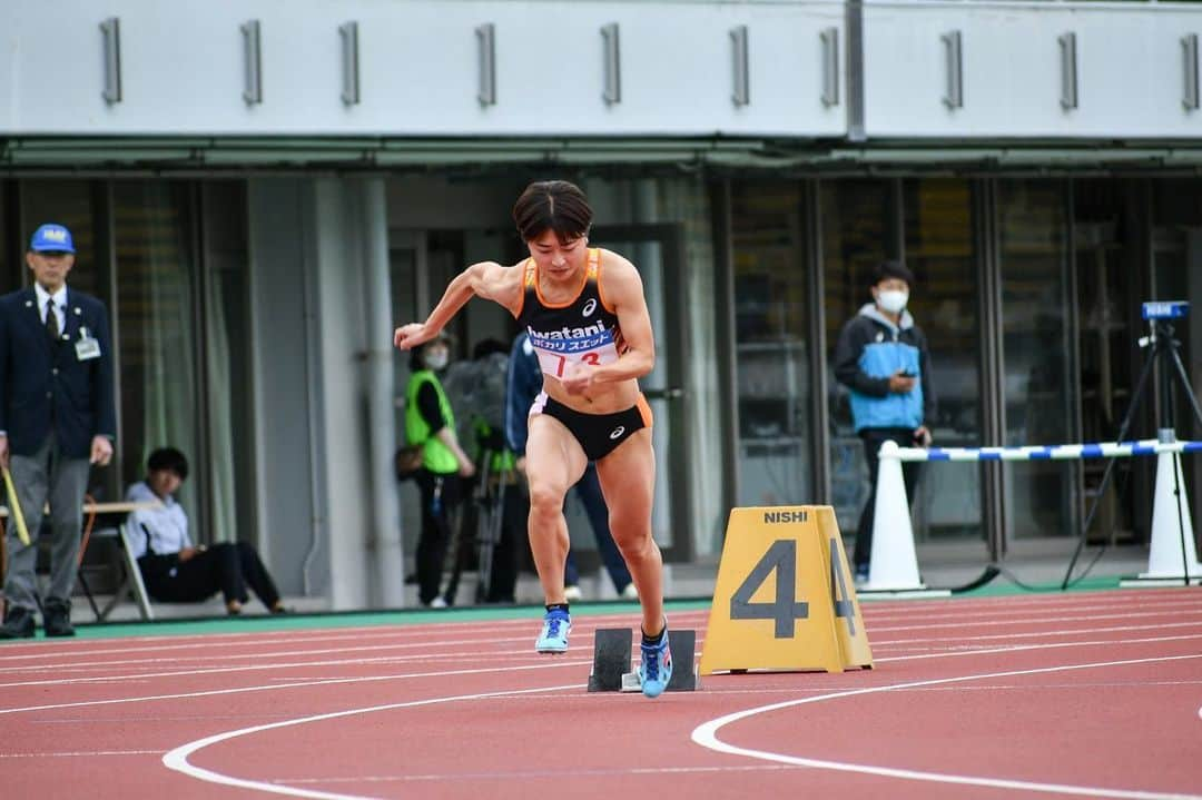 塩見綾乃さんのインスタグラム写真 - (塩見綾乃Instagram)「・ 関西実業団  800m🥇400m🥈マイル🥇 連戦からの1日3種目さすがにきっつい🫠笑 来年も頑張ります😇  マイル2連覇✌️」5月16日 19時44分 - shioajiiii