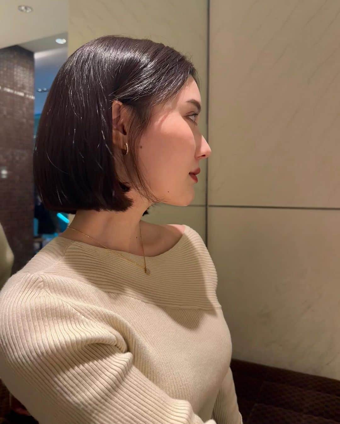 立木綾乃さんのインスタグラム写真 - (立木綾乃Instagram)「本日23歳になりました！！💎  心機一転、髪の毛をばっさり切りまして。 ボブヘアを楽しみたいと思います♡ 💇🏻‍♀️ @teru0801votan」5月16日 19時50分 - ayano.tachiki