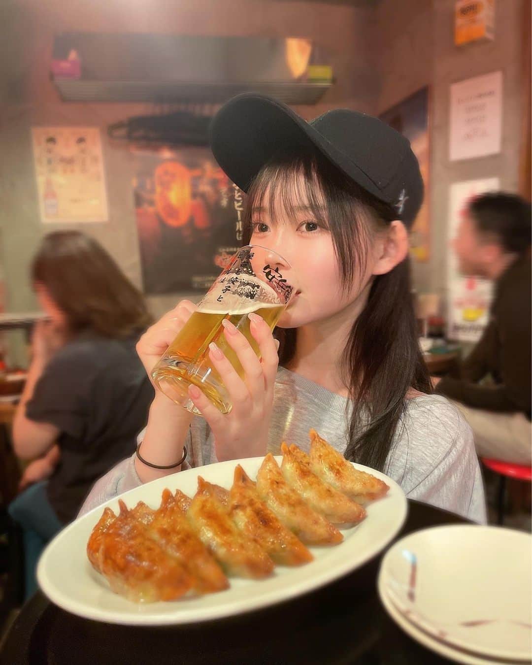 伊川愛梨さんのインスタグラム写真 - (伊川愛梨Instagram)「少し並んだけど餃子もビールも最高だった😍」5月16日 19時55分 - shirakawa_airi_