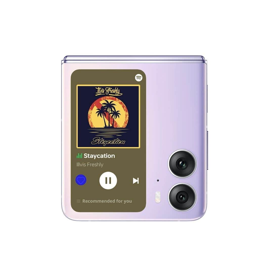 OPPOのインスタグラム：「#OPPOFindN2Flip 外螢幕更新 你跟上了沒？ ​ OPPO 和 Spotify 聯手合作 在外螢幕點選即可播放和切換音樂 還可收藏喜歡的音樂🥰 ​ 👉怎麼設定超簡單 設定「摺疊螢幕專區」的「外螢幕小工具」 選取口袋播放器並新增至外螢幕 ​ 從此吵雜世界再也與你無關~🎧」