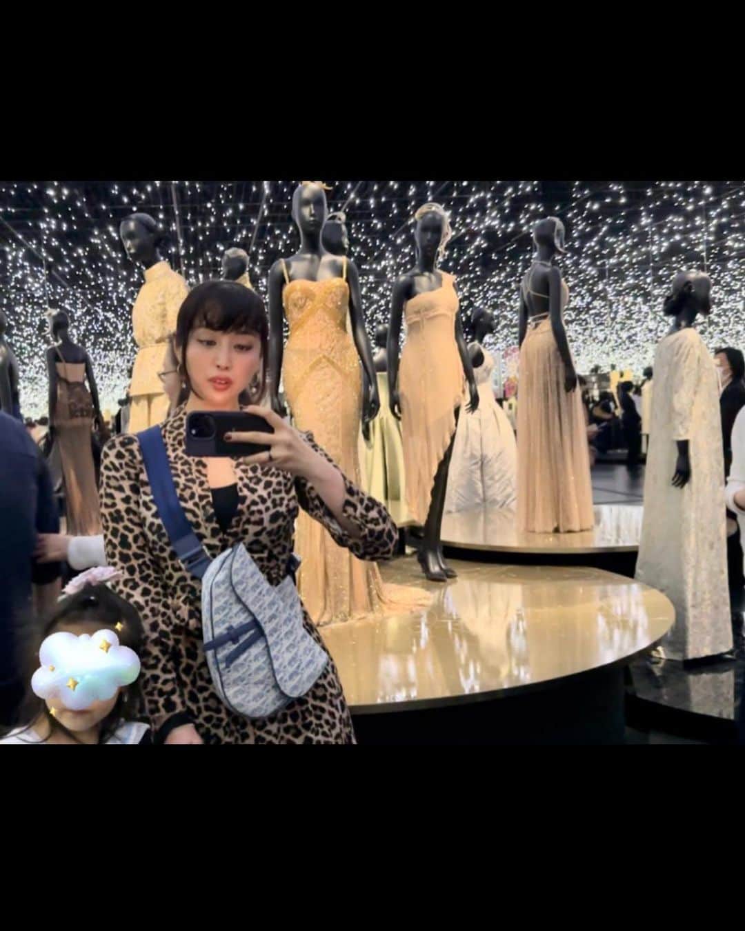 PINKYのインスタグラム：「【クリスチャン・ディオール、夢のクチュリエ】👗✨  圧倒的な美の世界に没入させていただきました🙏感動✨  ・・・・・・・・  #クリスチャンディオール夢のクチュリエ展 #love #happy #family #momlife #christiandior」