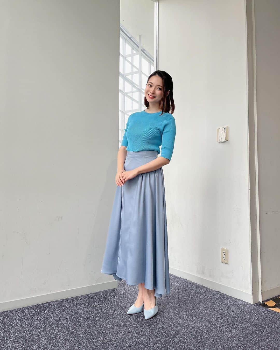 住田紗里のインスタグラム：「昨日と今日のグッド！モーニングの衣装です☀️ 今朝は久々にポニーテールにしてもらいました！  1,2枚目 トップス C+（@c_fsf） スカート ánuans（@anuans.official）  3,4枚目 トップス C+（@c_fsf） スカート ánuans（@anuans.official）  #グッドモーニング#衣装#c+#anuans#ポニーテール#テレビ朝日#テレ朝#テレビ朝日アナウンサー#アナウンサー#住田紗里」