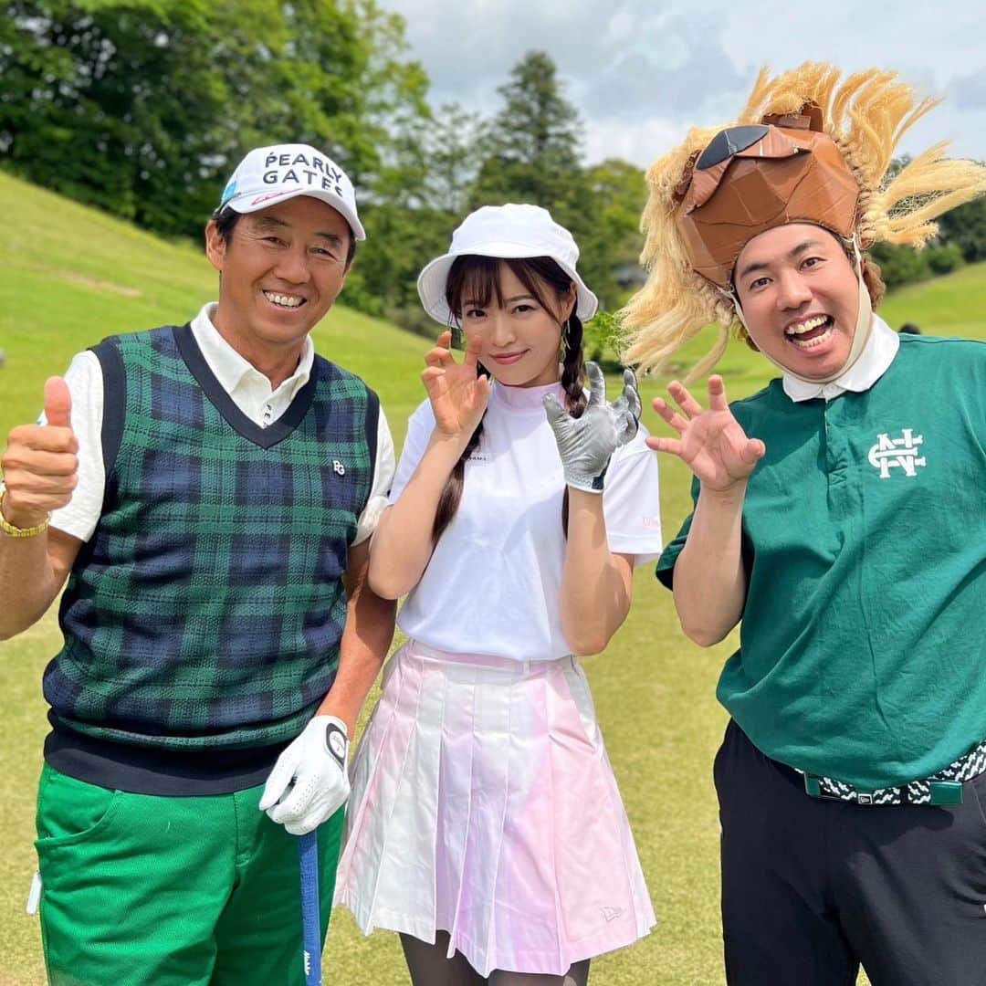 高橋としみのインスタグラム：「5月14日UUUMGOLF主催 #GOLFFES2023 会場でお会いした皆さん 配信見てくれた皆さんありがとうございました😊  ニヤピン対決！ 芹澤プロと大西ライオンさんとご一緒しましたが、、 1回戦敗退でした🥹 あんなに練習したのに😭😭  でもみんなに会えて♥️ 楽しいブースもたくさんあって 美味しい屋台もたくさん🤤 本当に楽しい1日でした✨✨ 今回来れなかった方も、 次回ぜひ会場に遊びにきてください⛳️  #ゴルフ#ゴルフ女子#UUUMGOLF#golf#浅見ゴルフ倶楽部⛳️ #高橋としみ#ゴルフコーデ#ゴルフウェア#ニヤピン大会」
