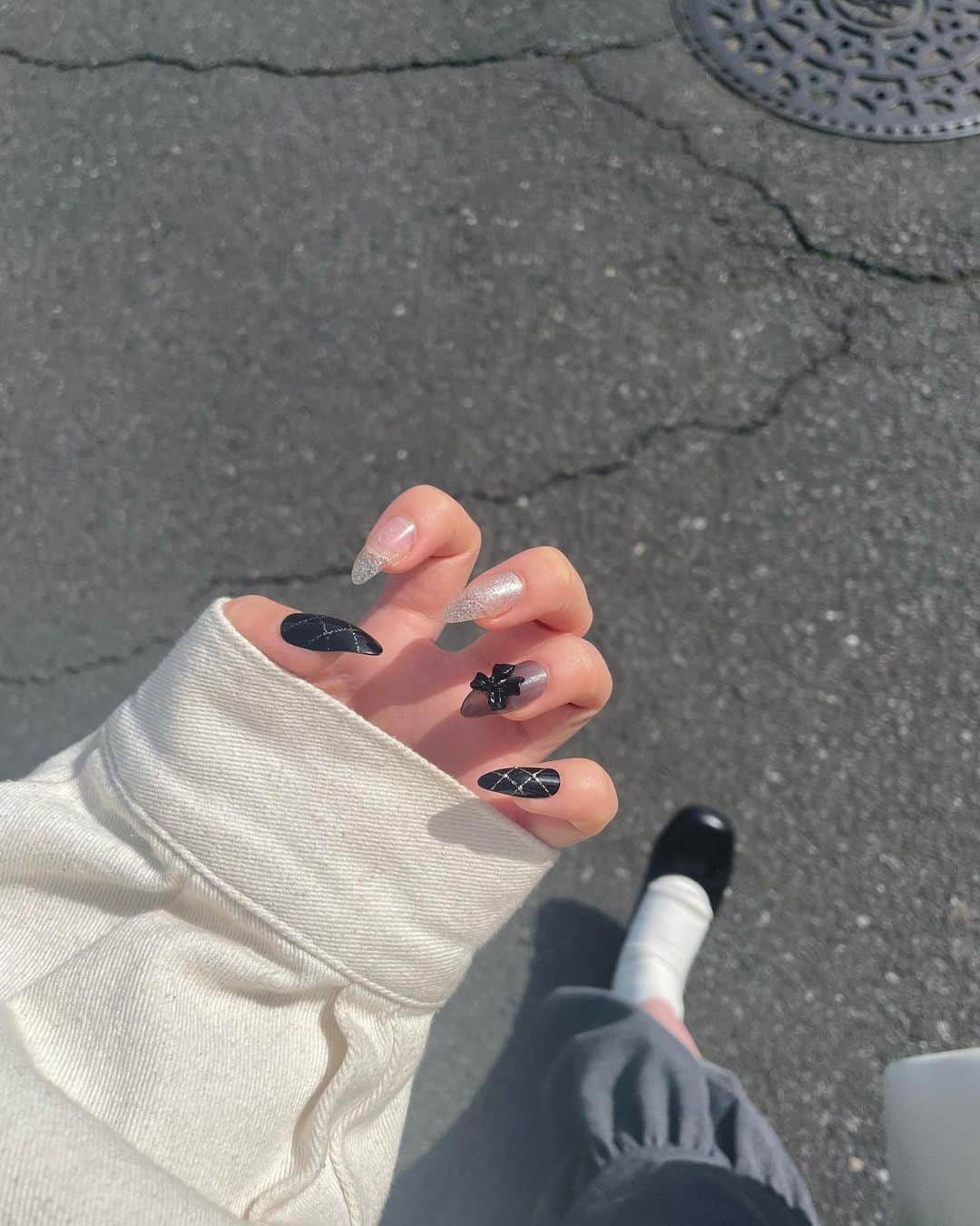 町田恵里那のインスタグラム：「💅🎀🤍🤍」