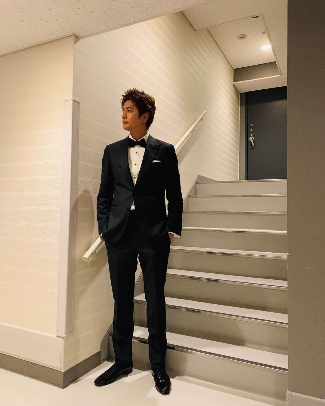 のインスタグラム：「#boss #beyourownboss  #tuxedo #mocomichihayami」