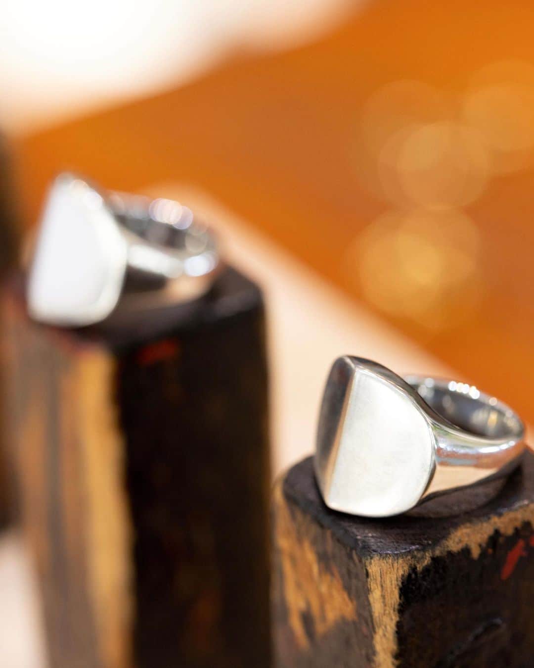 Hirotaka Jewelryのインスタグラム：「NEW “EQUINOX” PYRAMID RINGS #hirotakajewelry」