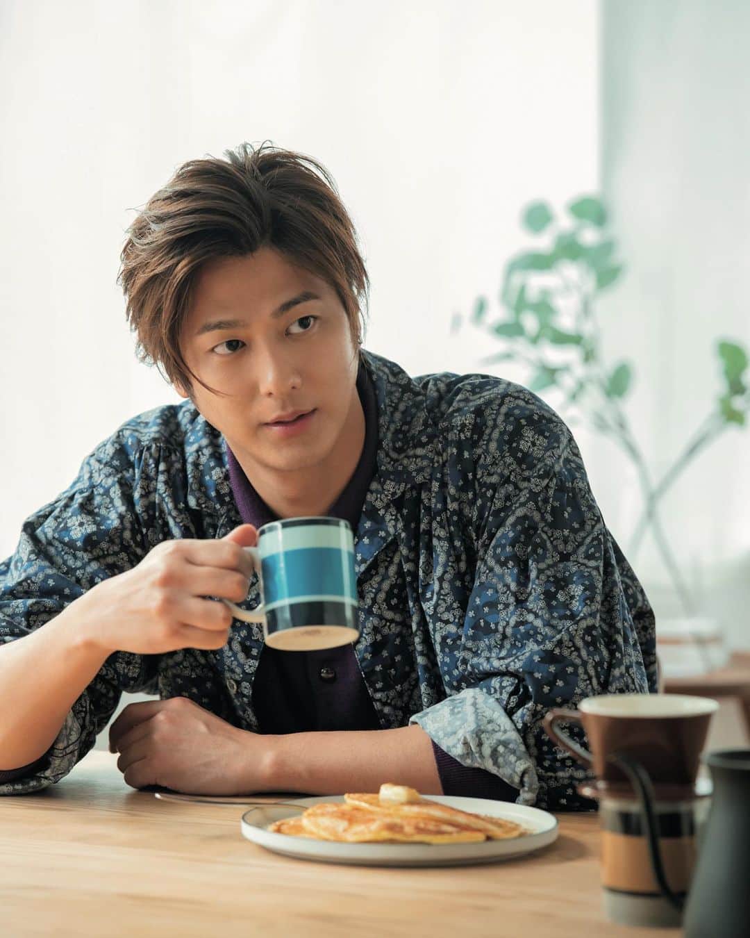 のインスタグラム：「速水もこみちの服食 男の定番メシ 速水流〜パンケーキ  #fine #ファイン #服食#服#食 #fashion #定番メシ #パンケーキ #ルームウェア」