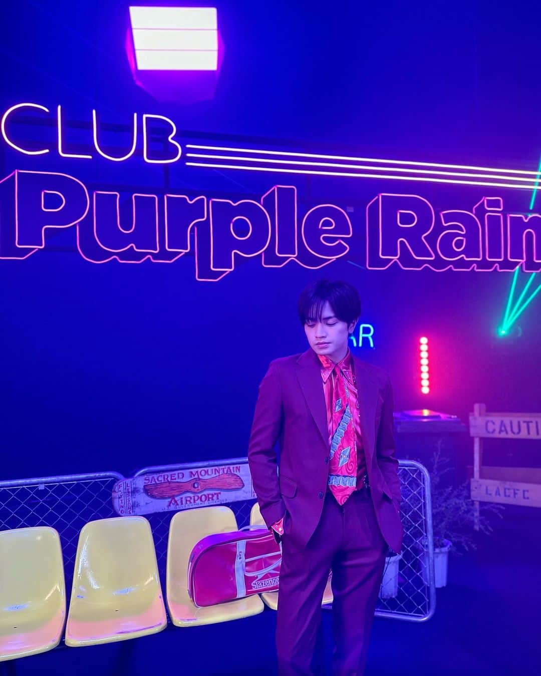 中島健人さんのインスタグラム写真 - (中島健人Instagram)「「Purple Rain」  MV出ました。 最高にかっこいい振り付け。みてね。  #PurpleRain #SZ #TeamS #めちゃ踊ってるセクゾ」5月16日 21時00分 - kento.nakajima_313