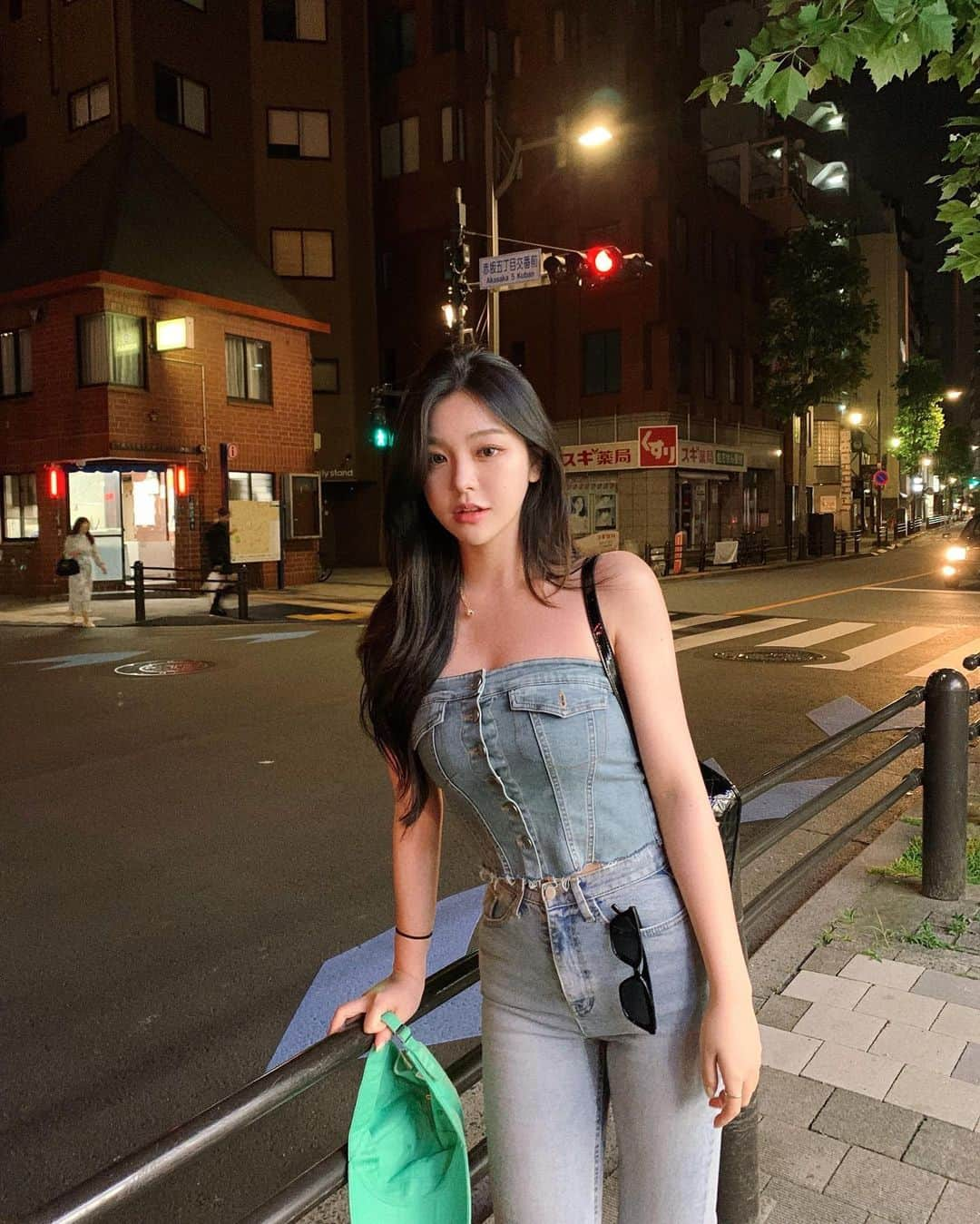 ユビンさんのインスタグラム写真 - (ユビンInstagram)「청청은 진리야 👖💙  #모어리즈 #moreliz #도쿄」5月16日 21時24分 - u.b1n