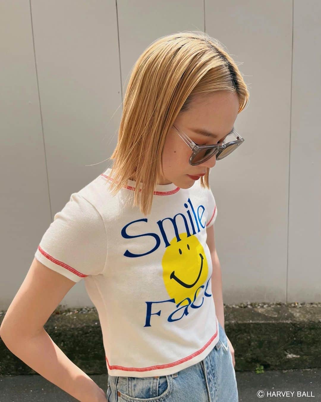 MOUSSY SNAPさんのインスタグラム写真 - (MOUSSY SNAPInstagram)「#MOUSSYSNAP @kanako_tanaka315 157cm  ・SMILEY FACE TINY TEE(010GSL01-0060) ・HIGH WAIST 90S STRAIGHT(010GSK11-0570) ・CLEAR FLAME EYEWEAR(010GS753-1580) 全国のMOUSSY店舗／SHEL'TTER WEBSTORE／ZOZOTOWNにて発売中。  #MOUSSY #MOUSSYJEANS」5月16日 21時22分 - moussysnap