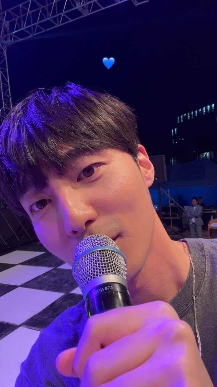 ロイ・キムのインスタグラム：「원광대 소리질러!!! 더더!!!」