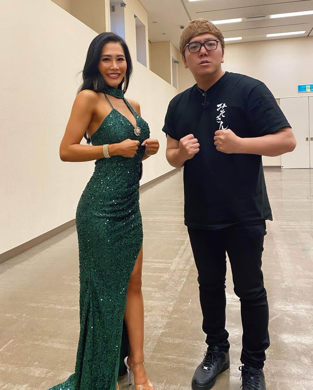SASAKIHARUKAさんのインスタグラム写真 - (SASAKIHARUKAInstagram)「2023.05.04 APF GOUKETSU  ゲストでヒカキンさんが🏋️‍♀️✨  発売前のみそきんを一足先に 美味しくいただいちゃったよ😋  ご馳走様でした🐷🍜  ♥︎＝＝＝＝＝＝＝＝＝＝＝＝＝＝＝＝＝＝＝＝♥︎  ⁡ ⁡ ⁡ #筋トレ女子  #フィットネス女子 #大人女子  #fitnessmodel  #fitnessgirl #ヒカキン  #みそきん」5月16日 21時56分 - haruka_s_gram