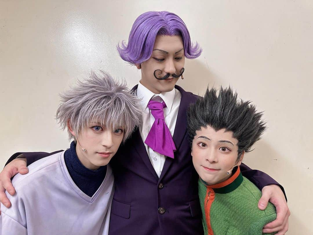 田鶴翔吾さんのインスタグラム写真 - (田鶴翔吾Instagram)「『HUNTER×HUNTER』THE STAGE  可愛いルーキー達と👨‍👦‍👦 本当に可愛い子達ですね。  #舞台ハンター #ゴン　 #キルア #サトツ #田鶴翔吾 #阿久津仁愛 #大友至恩」5月16日 21時58分 - shogo_taduru