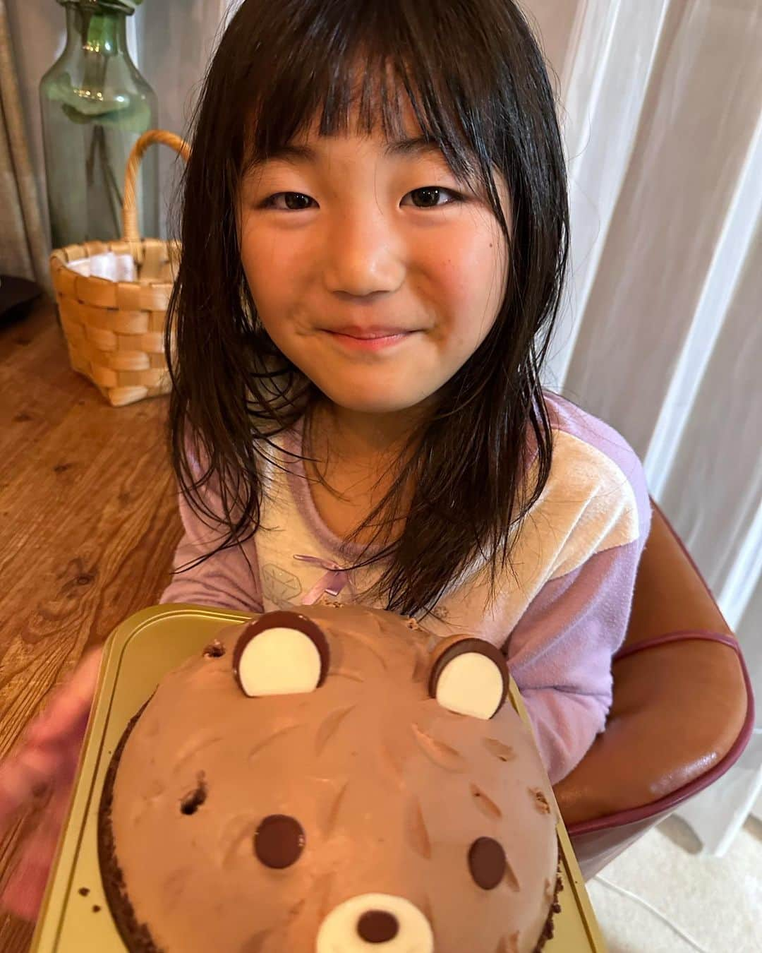 大友愛さんのインスタグラム写真 - (大友愛Instagram)「末っ子ちゃん6歳の誕生日🎂  おめでとぉ🩷🩷  これからも癒しをよろしくねッ🥰  #愛心 #aco #秋本さんチの愛心ちゃん #6歳の誕生日  @hiroyuki_akimoto_1.31」5月16日 21時58分 - ai_dayooon