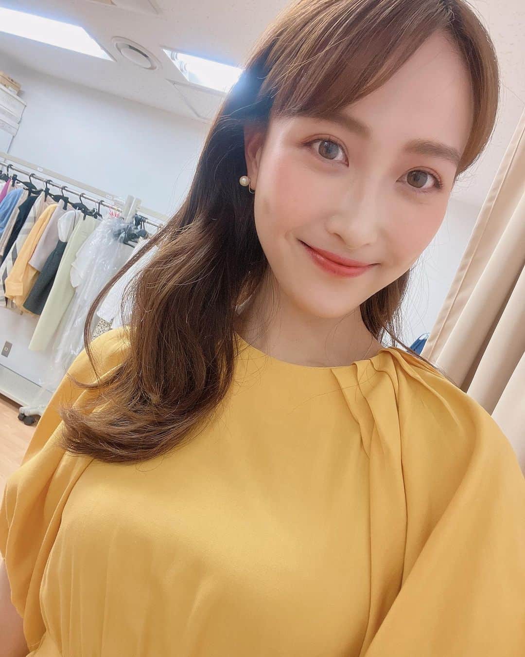 財津南美のインスタグラム：「ㅤㅤㅤㅤㅤㅤㅤㅤㅤㅤㅤㅤㅤㅤㅤㅤㅤㅤㅤㅤㅤㅤㅤㅤㅤㅤ 黄色のお洋服を着ている時に褒めていただけることが多くて、自分で服を買う時も黄色に目が行きます🌼🌼 ㅤㅤㅤㅤㅤㅤㅤㅤㅤㅤㅤㅤㅤ みなさん毎日おつかれさまです☺️ 無理せずたまにはゆっくり休みましょうね🕊」