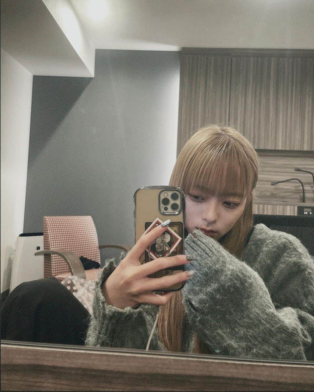 宇井優良梨のインスタグラム：「🩶」