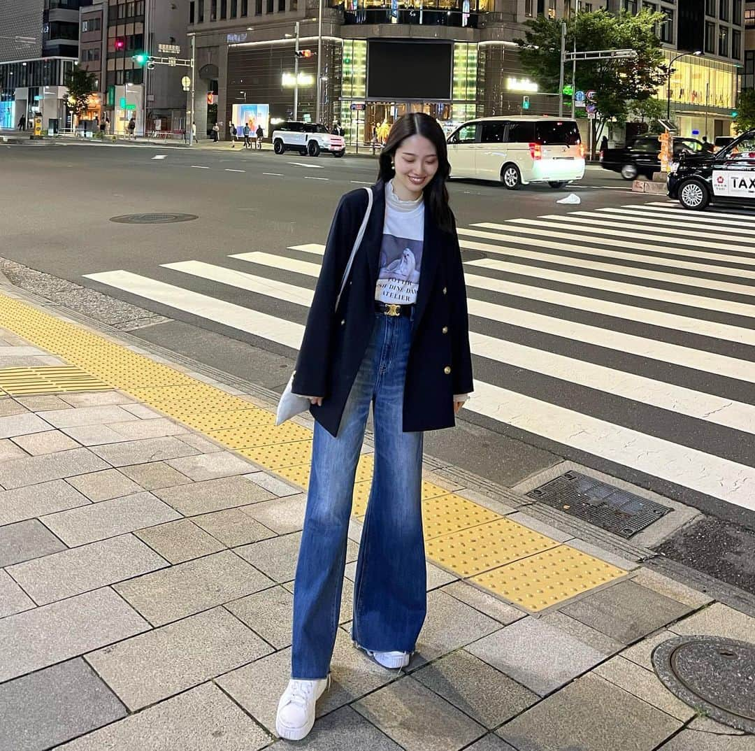 藤江萌さんのインスタグラム写真 - (藤江萌Instagram)「私服👖🤍  最近はありがたいことに沢山オーディション行ったり、 お仕事できたり。  一つひとつに感謝しながら大切に、 そして楽しんで、今後に繋げられるように頑張ります！！  jacket : @milaowen_official  t-shirt : @grl_official  tops : @gu_for_all_  jeans : @gydajp  shoes : @pumajapan   belt : @celine  earrings : @ete_official  ring : @tiffanyandco   そういえば少し髪切りました✌︎ @log_ryunosuke630 さんありがとうございました☺️  #コーデ #プチプラコーデ #グレイル #グレイル購入品 #グレイルコーデ #grl購入品 #grlコーデ #guコーデ #ジーンズコーデ #ジーンズ #デニムコーデ #藤江萌  #milaowen #grl #gu #gyda #puma #pumashoes #celine #ete #tiffanyandco」5月16日 22時10分 - fujie_moe_official