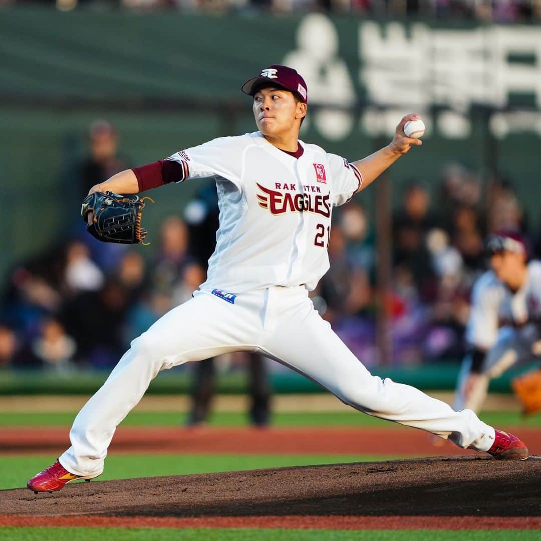 東北楽天ゴールデンイーグルスさんのインスタグラム写真 - (東北楽天ゴールデンイーグルスInstagram)「⚾️  ⚾️E 3-0 H⚾️ きたぎんボールパークでの初めての試合を快勝で飾る✨✨✨ 早川選手は7回124球7安打無失点5奪三振の快投で2勝目‼️ 8回は内選手、鈴木翔天選手、酒居選手の継投で無失点👍🏼 最後は松井裕樹選手が三者凡退で締めて6セーブ目‼️ 打っては山﨑選手が4回に先制の2号ソロ🔥 さらに7回には浅村選手が7号ソロを放つと 続くフランコ選手も5号ソロを放って大きな追加点💥💥  #鷲が掴む #rakuteneagles  #早川隆久 #山﨑剛 #鈴木翔天 #浅村栄斗 #マイケルフランコ #酒居知史  #松井裕樹 #炭谷銀仁朗  #きたぎんボールパーク」5月16日 22時12分 - rakuten_eagles