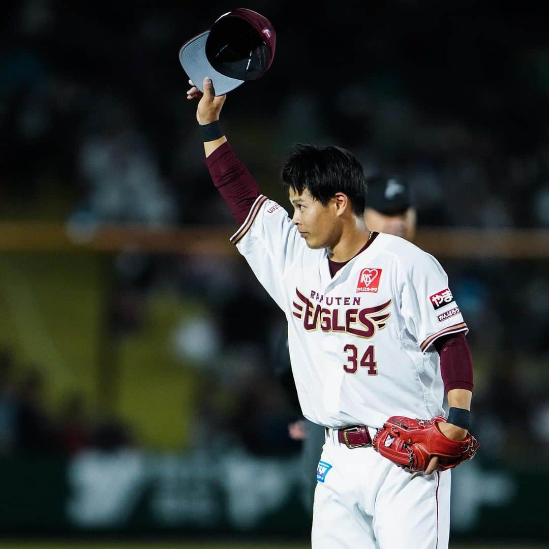 東北楽天ゴールデンイーグルスさんのインスタグラム写真 - (東北楽天ゴールデンイーグルスInstagram)「⚾️  ⚾️E 3-0 H⚾️ きたぎんボールパークでの初めての試合を快勝で飾る✨✨✨ 早川選手は7回124球7安打無失点5奪三振の快投で2勝目‼️ 8回は内選手、鈴木翔天選手、酒居選手の継投で無失点👍🏼 最後は松井裕樹選手が三者凡退で締めて6セーブ目‼️ 打っては山﨑選手が4回に先制の2号ソロ🔥 さらに7回には浅村選手が7号ソロを放つと 続くフランコ選手も5号ソロを放って大きな追加点💥💥  #鷲が掴む #rakuteneagles  #早川隆久 #山﨑剛 #鈴木翔天 #浅村栄斗 #マイケルフランコ #酒居知史  #松井裕樹 #炭谷銀仁朗  #きたぎんボールパーク」5月16日 22時12分 - rakuten_eagles