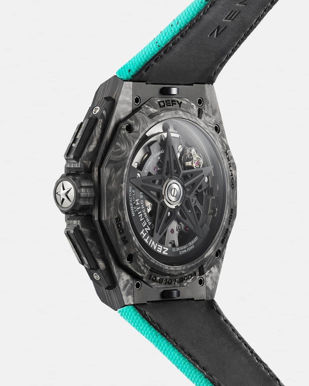 ゼニスのインスタグラム：「#DefyExtremeE: The lightest 1/100th of a second chronograph ever made. The DEFY Extreme E edition weighs only 96 grams, including the strap and triple-folding clasp, which is made in the same carbon fiber as the case.」
