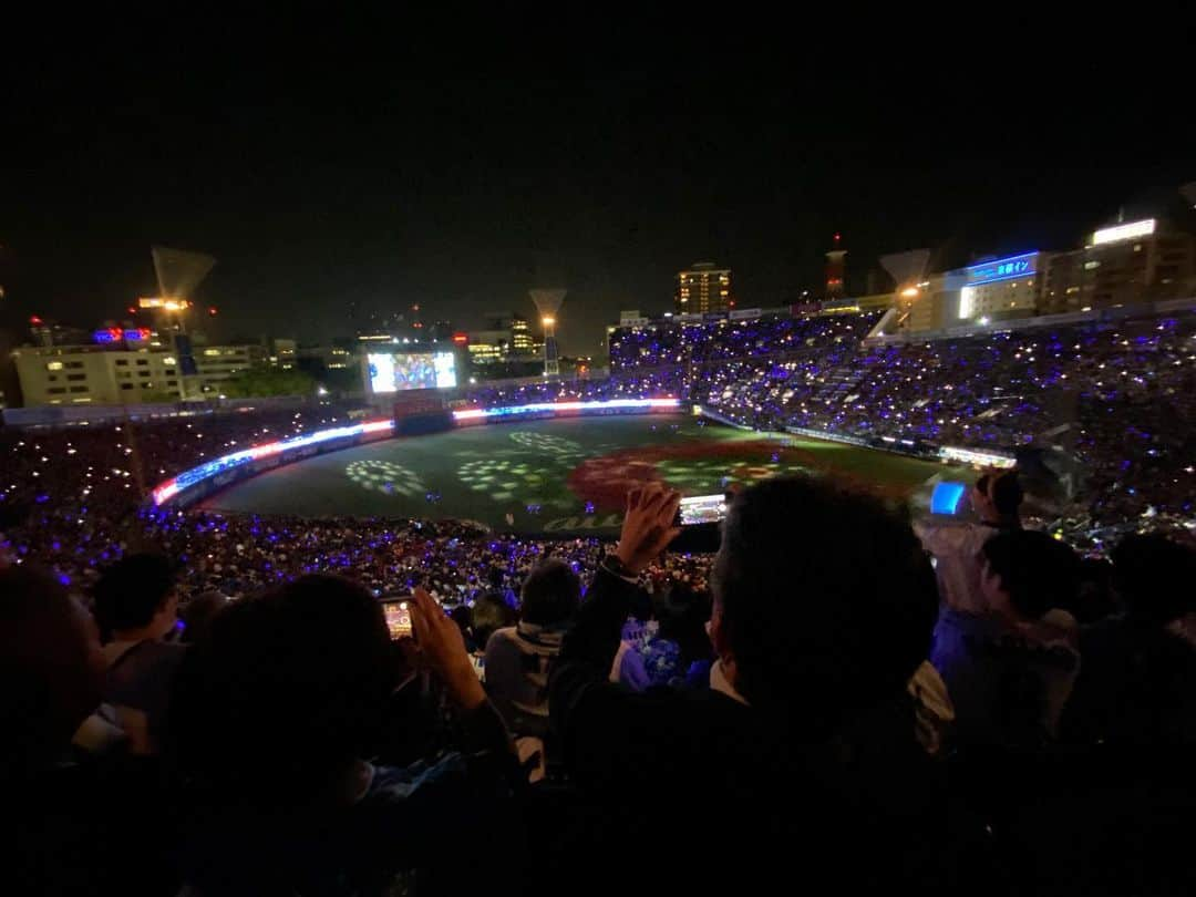 瀧脇笙古さんのインスタグラム写真 - (瀧脇笙古Instagram)「💙 #baystars 観戦 💙 ⁡ ⁡ ⁡ ⁡ 先発バウアー選手ずっと生で見たかったので早めに念願叶いました… ⁡ ⁡ ⁡ ホームラン2本出て、 後半追い上げてたけど 結果は惜しかったですねぇ〜 ⁡ ⁡ ⁡ 上茶谷選手の「スーパー梅梅うめ〜」 牧選手の「ホームランドーン！」 食べました🤤 ⁡ ⁡ ⁡ ⁡ ⁡ ⁡ #イコラブ」5月16日 22時32分 - takiwaki_shoko_